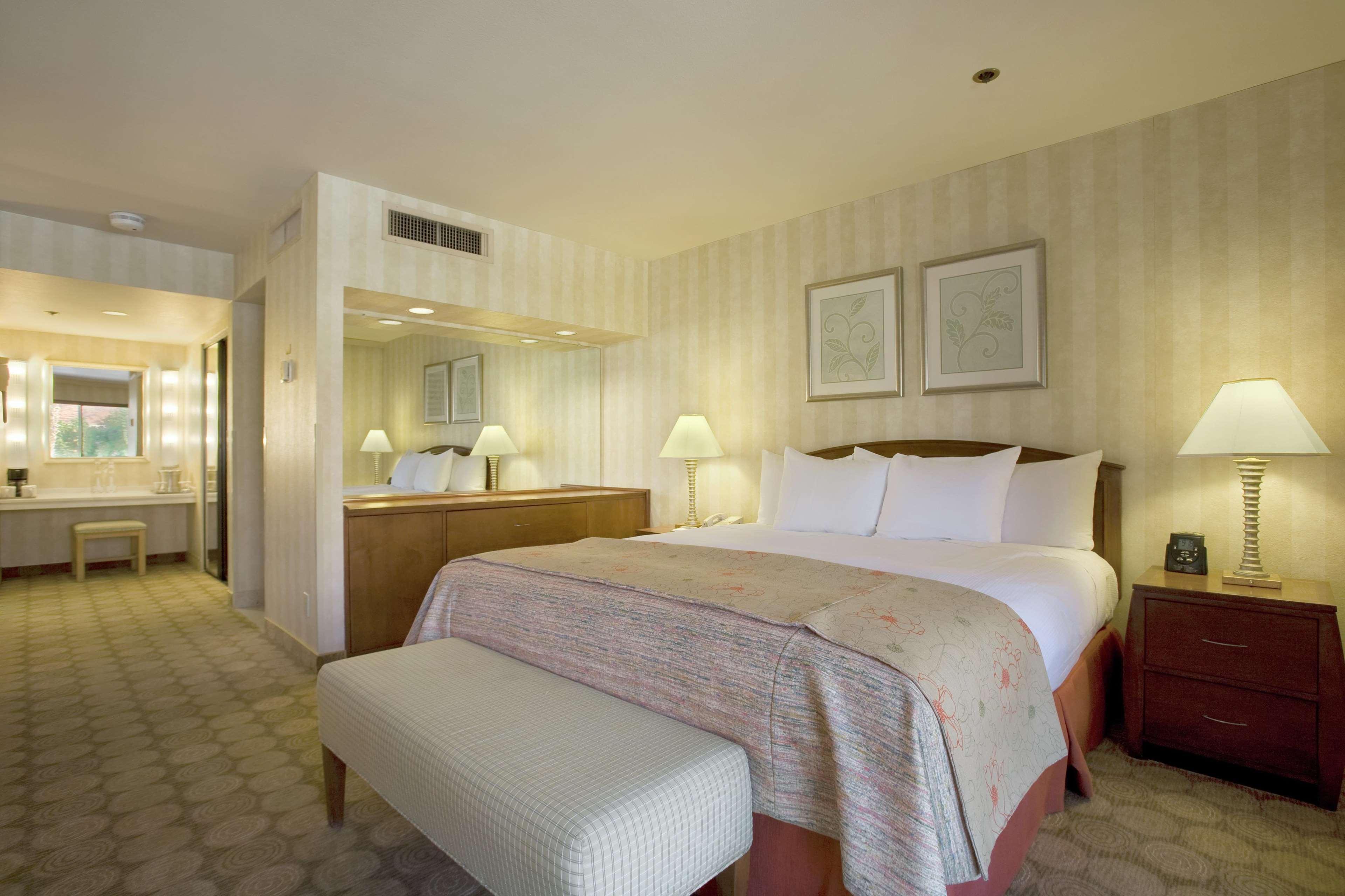 Hilton Palm Springs Hotel Bilik gambar